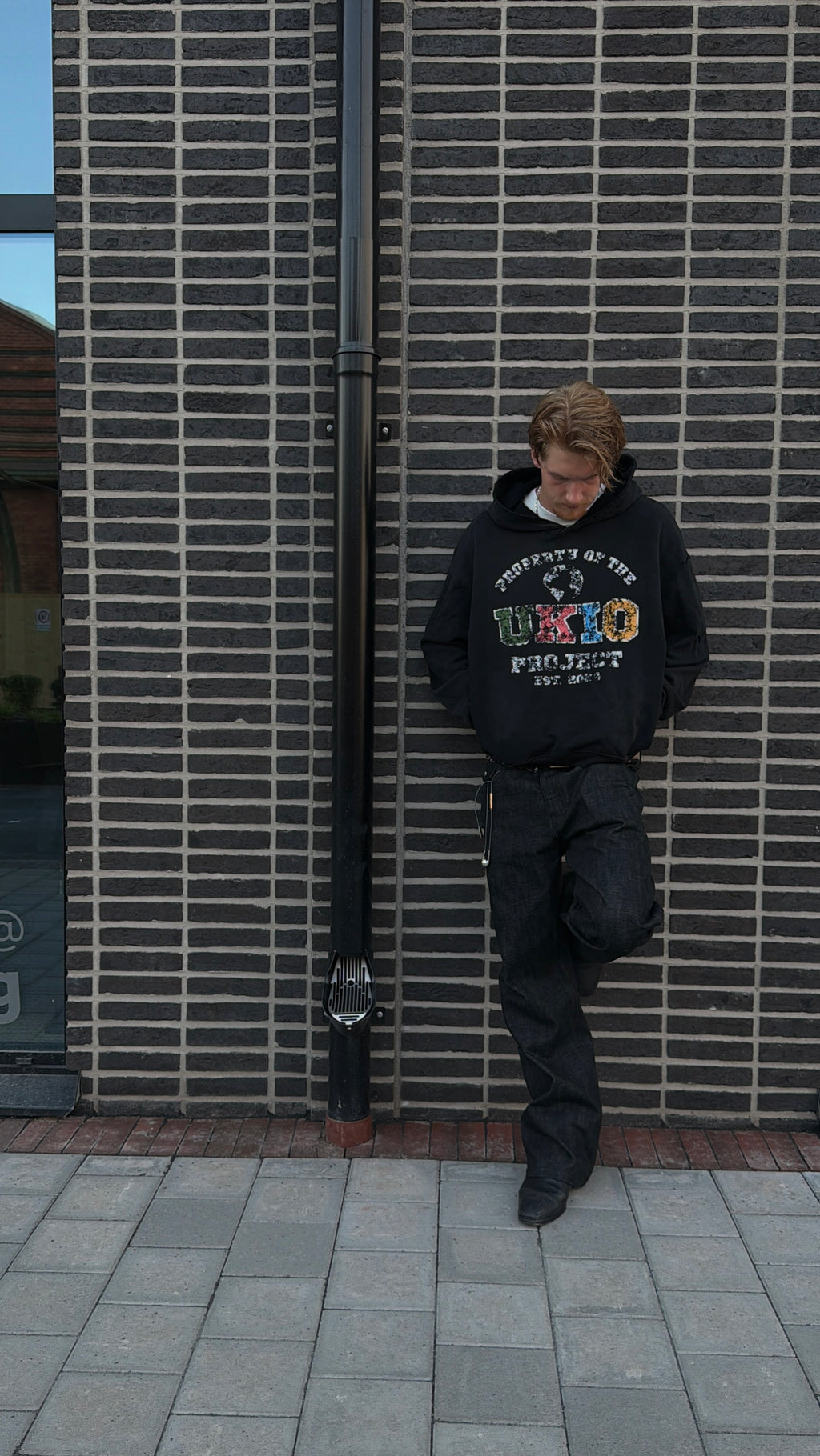 05 DISTRESSED HOODIE