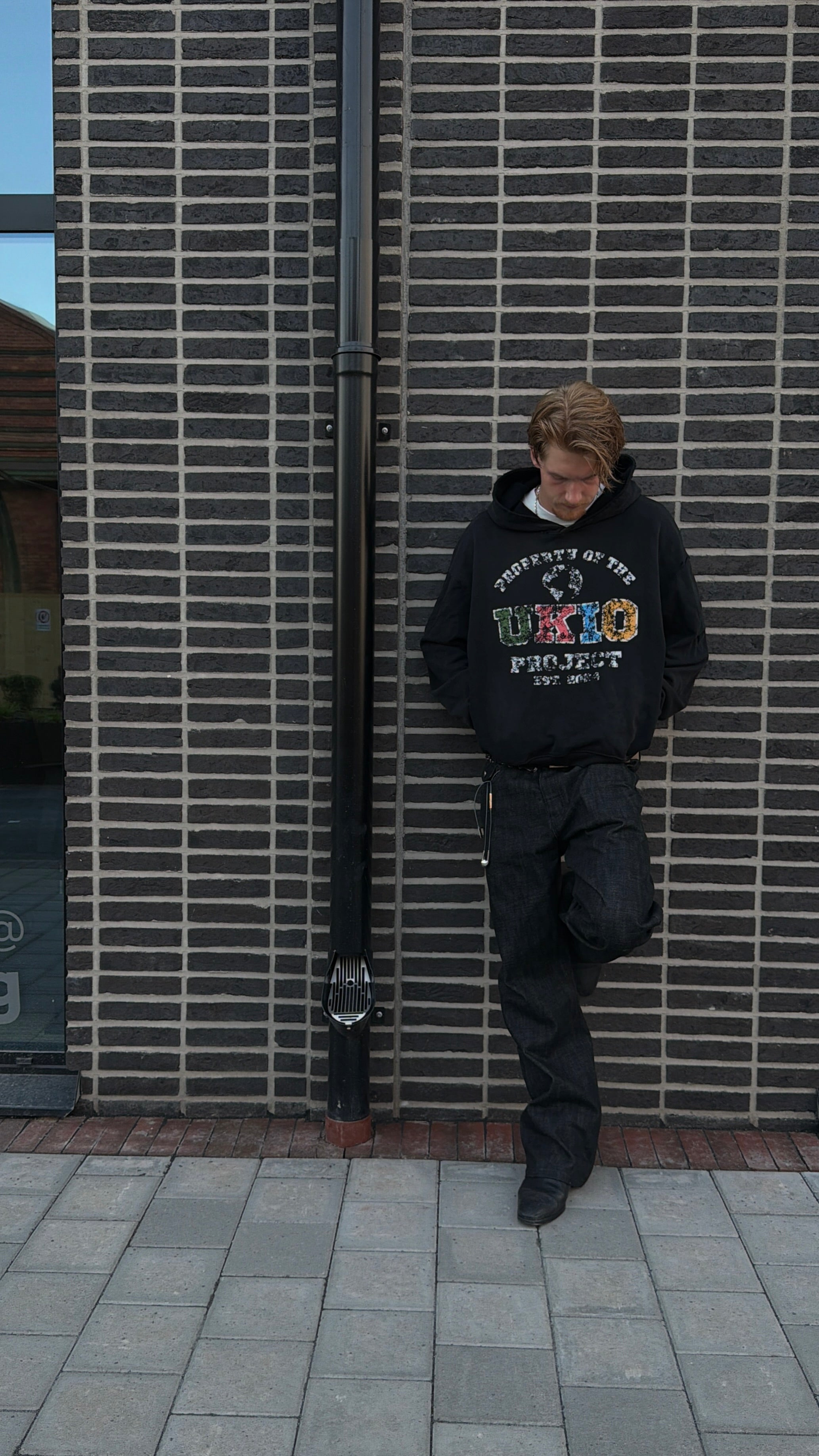 05 DISTRESSED HOODIE