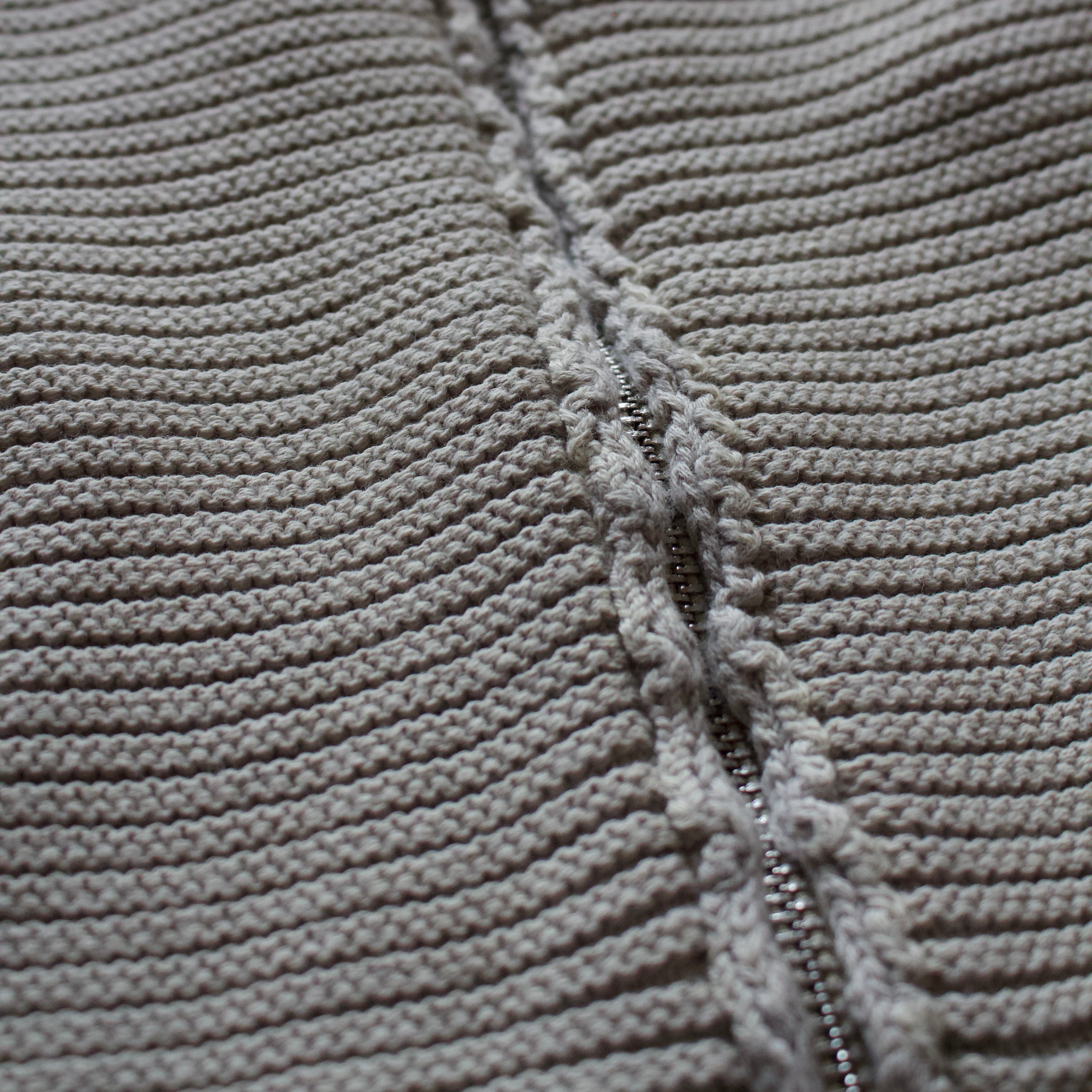 HEAVY SAND KNIT ZIPUP (preorder)