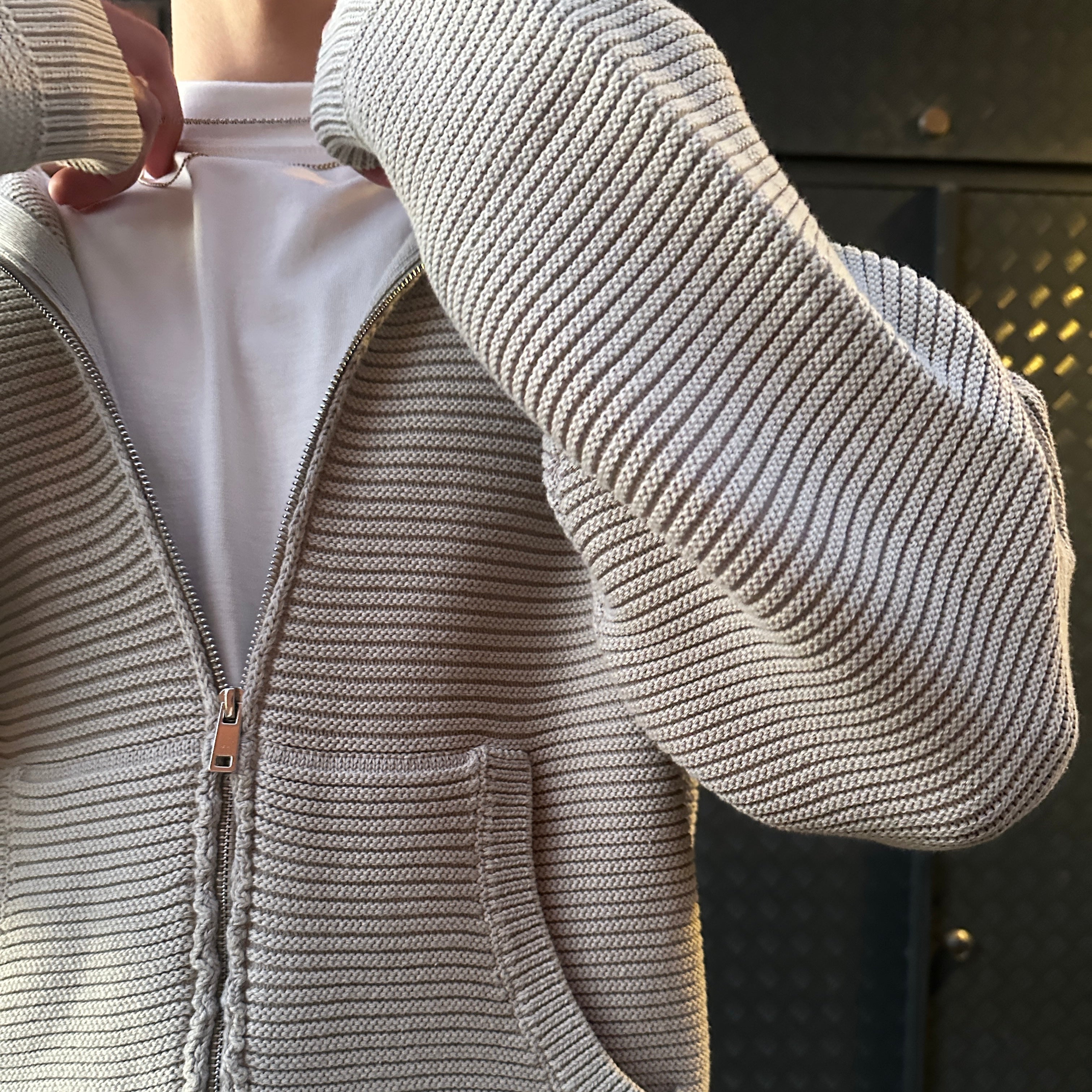 HEAVY SAND KNIT ZIPUP (preorder)