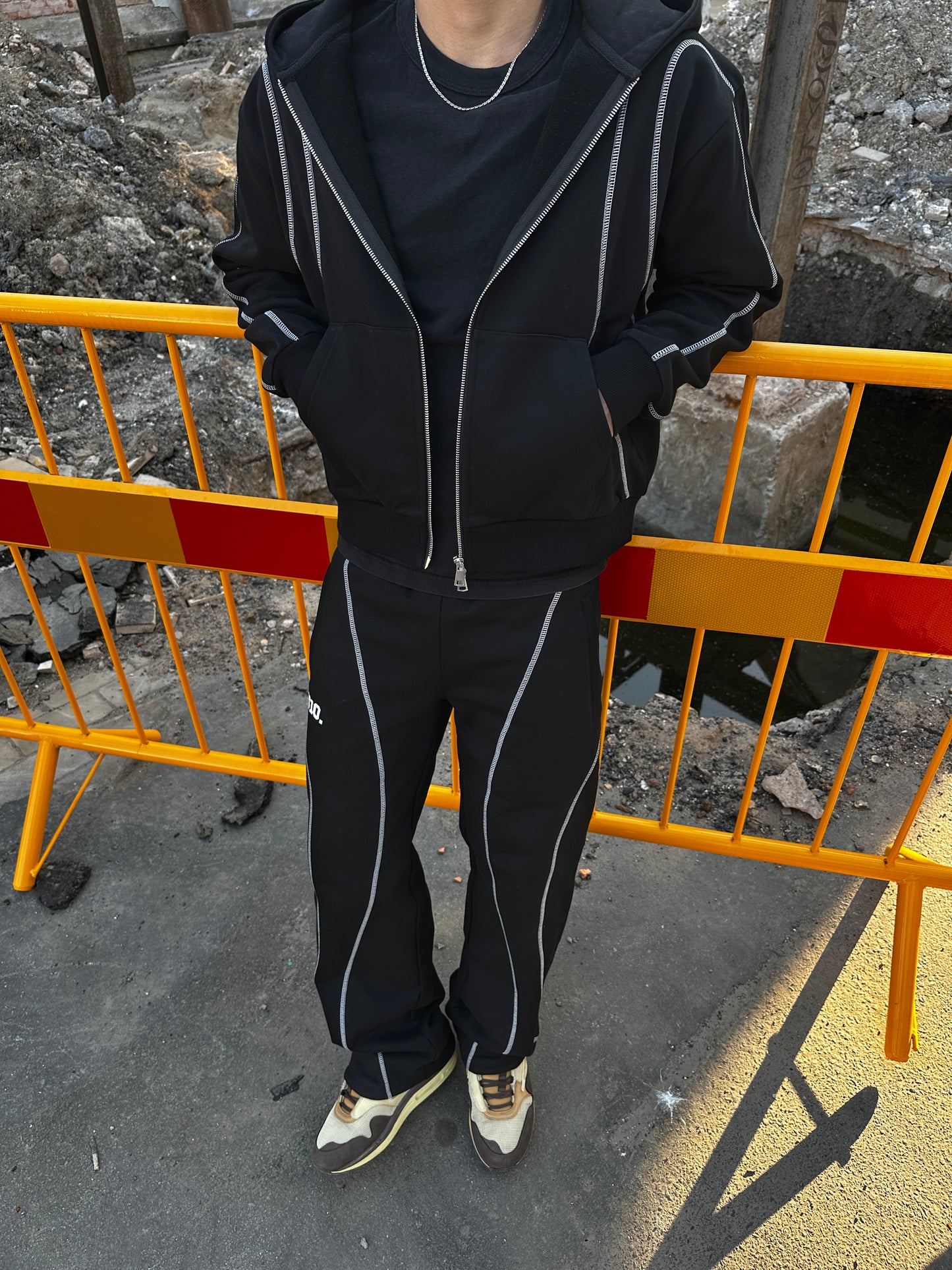 U.P.2 SWEATPANTS