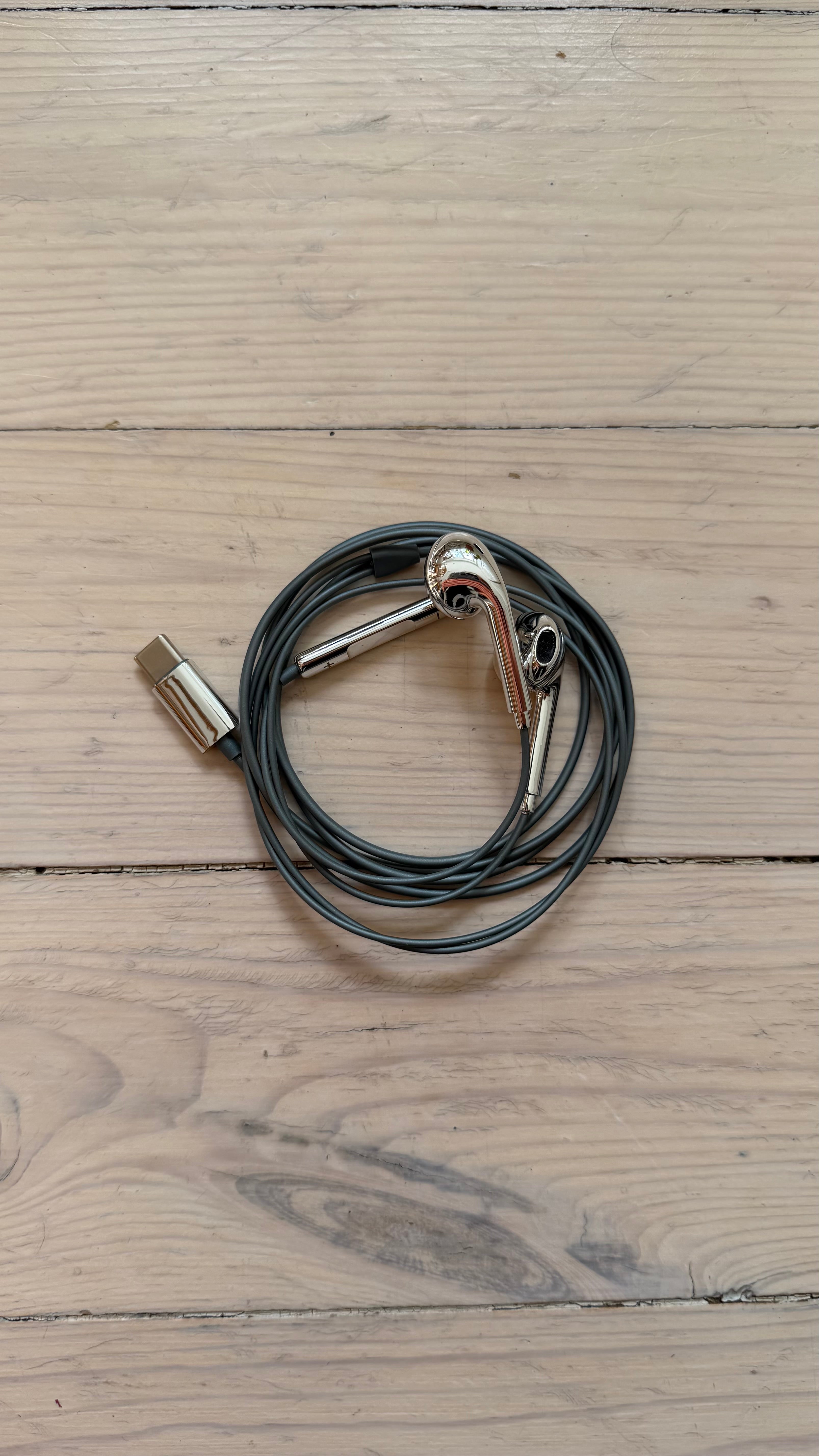 WIRED CHROME EARBUDS (same day shipping)